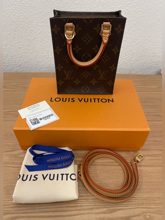 Louis Vuitton Handbags - LOUIS VUITTON Petit Sac Plat Crossbody Monogram Canvas Bag Like New